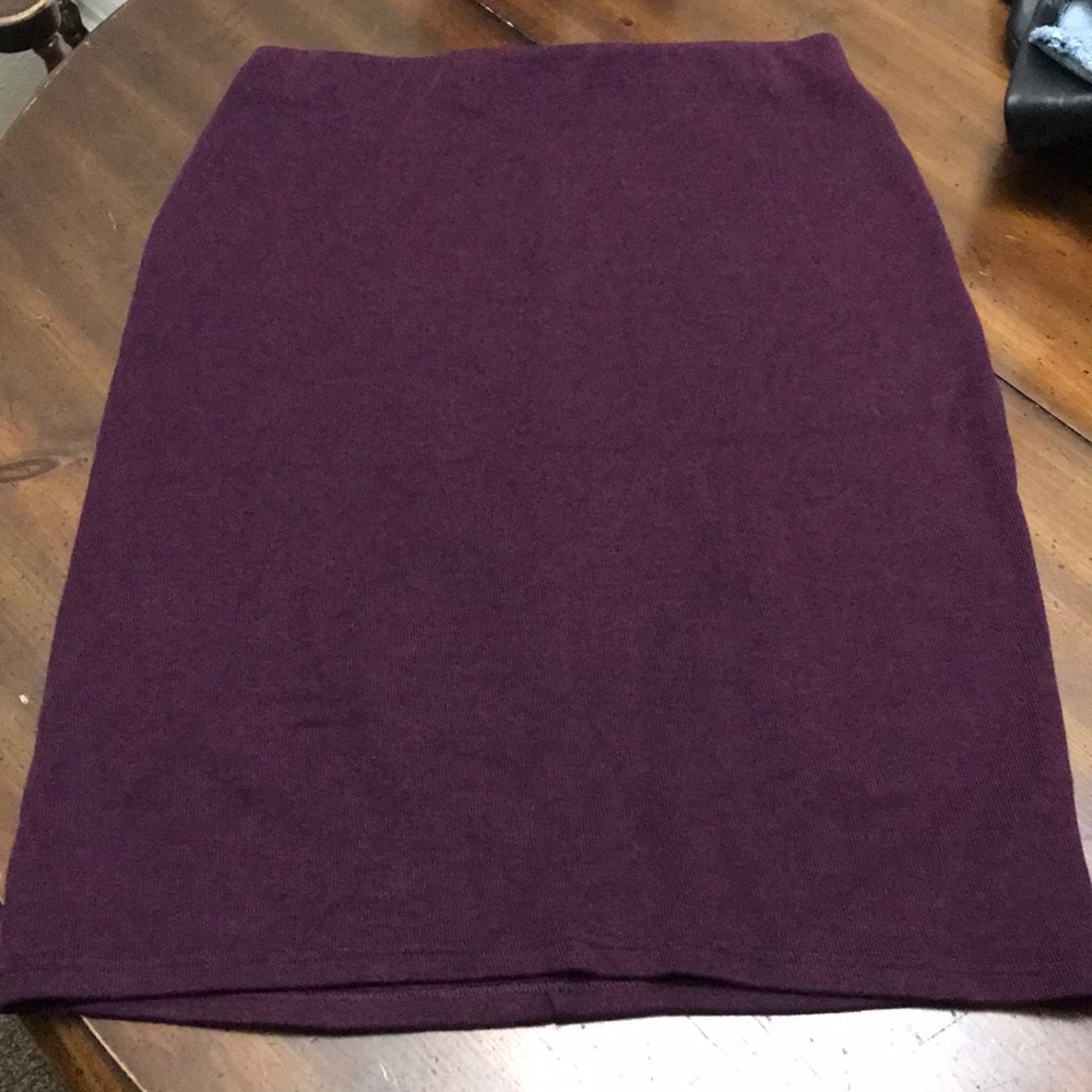 3/$10 Old navy purple pencil skirt